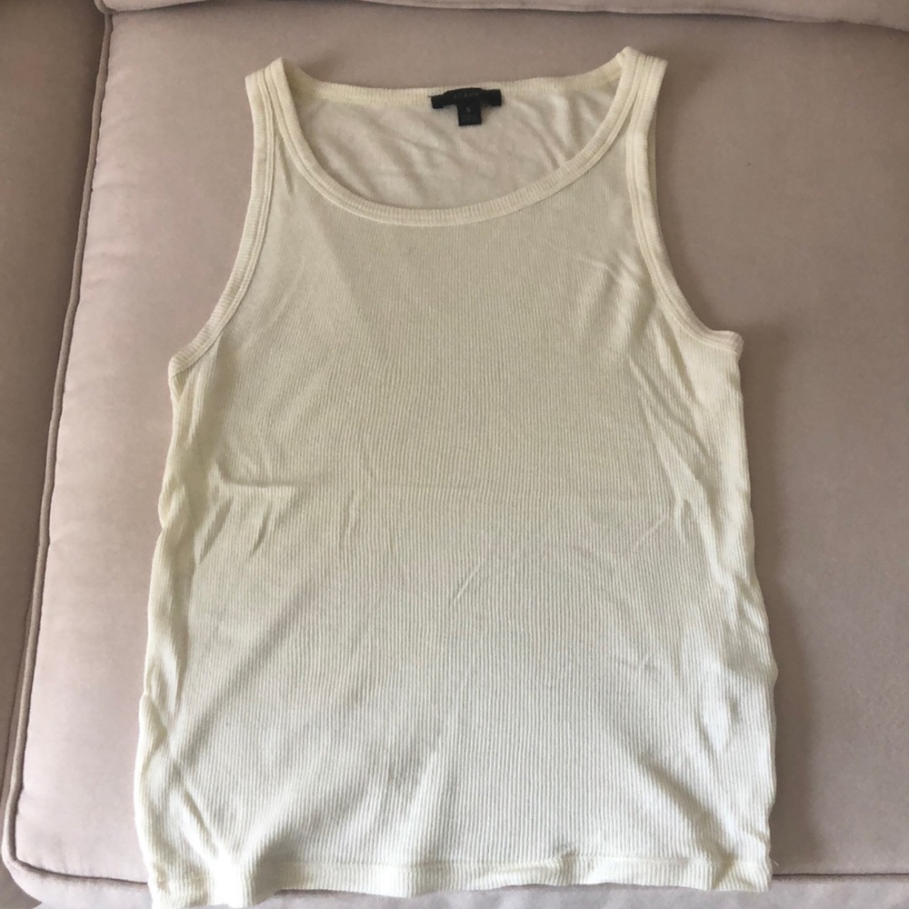 Very light, tissue like tank.